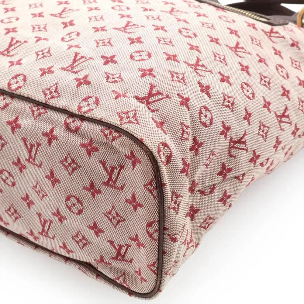 Louis Vuitton delivery duty